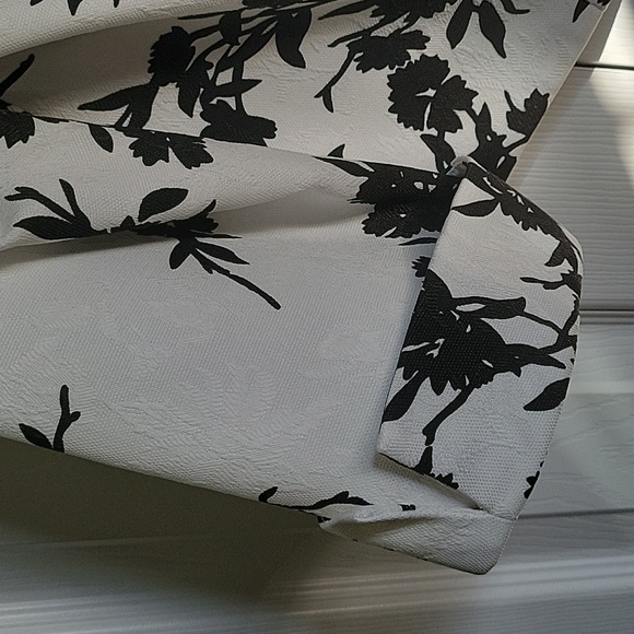 Blazer - Picture 3 of 3